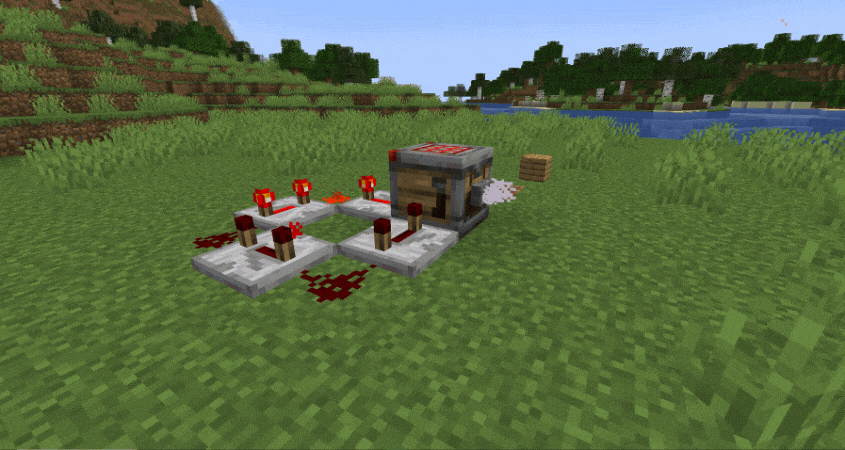 Minecraft crafter producing planks with a timer