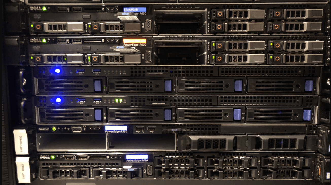 dedicated-server-rack-hardware.png